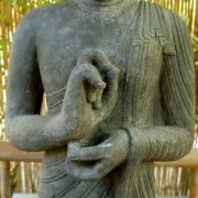 Stehender Buddha Rad der Lehre drehend