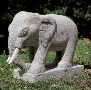 Elefant aus Granit H&ouml;he 30 cm, Sto&szlig;z&auml;hne...